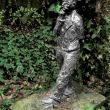 Gestolen Man met stok, brons, 2002, H 60 cm